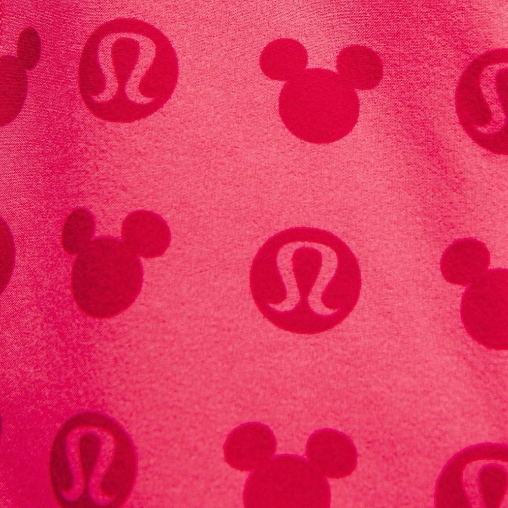 Lululemon Disney Hotty Hot HR 4in - Picture 8 of 8